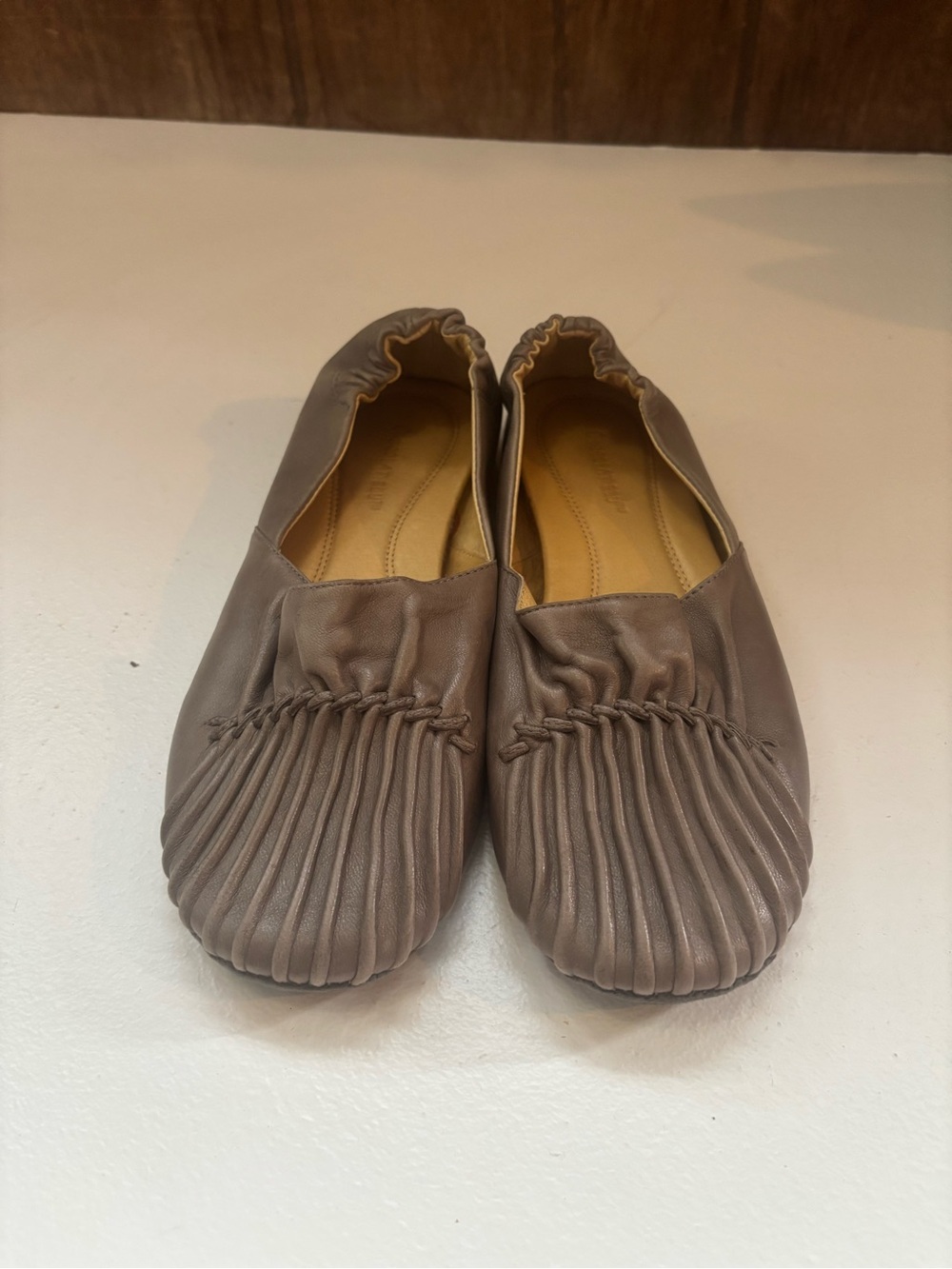 Chocolat Blu Pintuck Cam2 Grey Pleated Flats Size 8